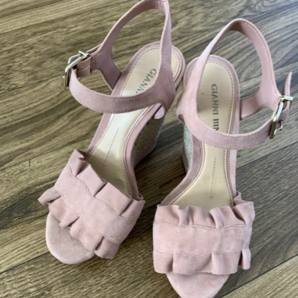 Gianni Bini KENLEYY Suede wedge, Size 7 - Picture 3 of 13